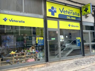 fachada clinica veteralia del mar